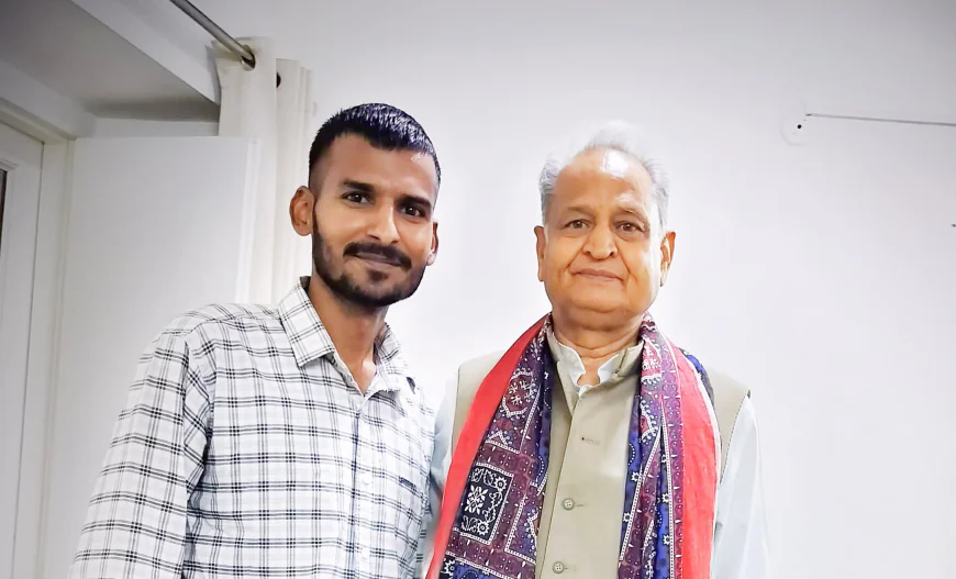 राजस्थान के चर्चित X इनफ्लुएंसर जीतू बुरड़क ने की अशोक गहलोत से मुलाकात